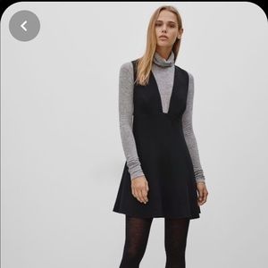 NWT Aritzia Wilfred Montburn Dress /Everest color.
